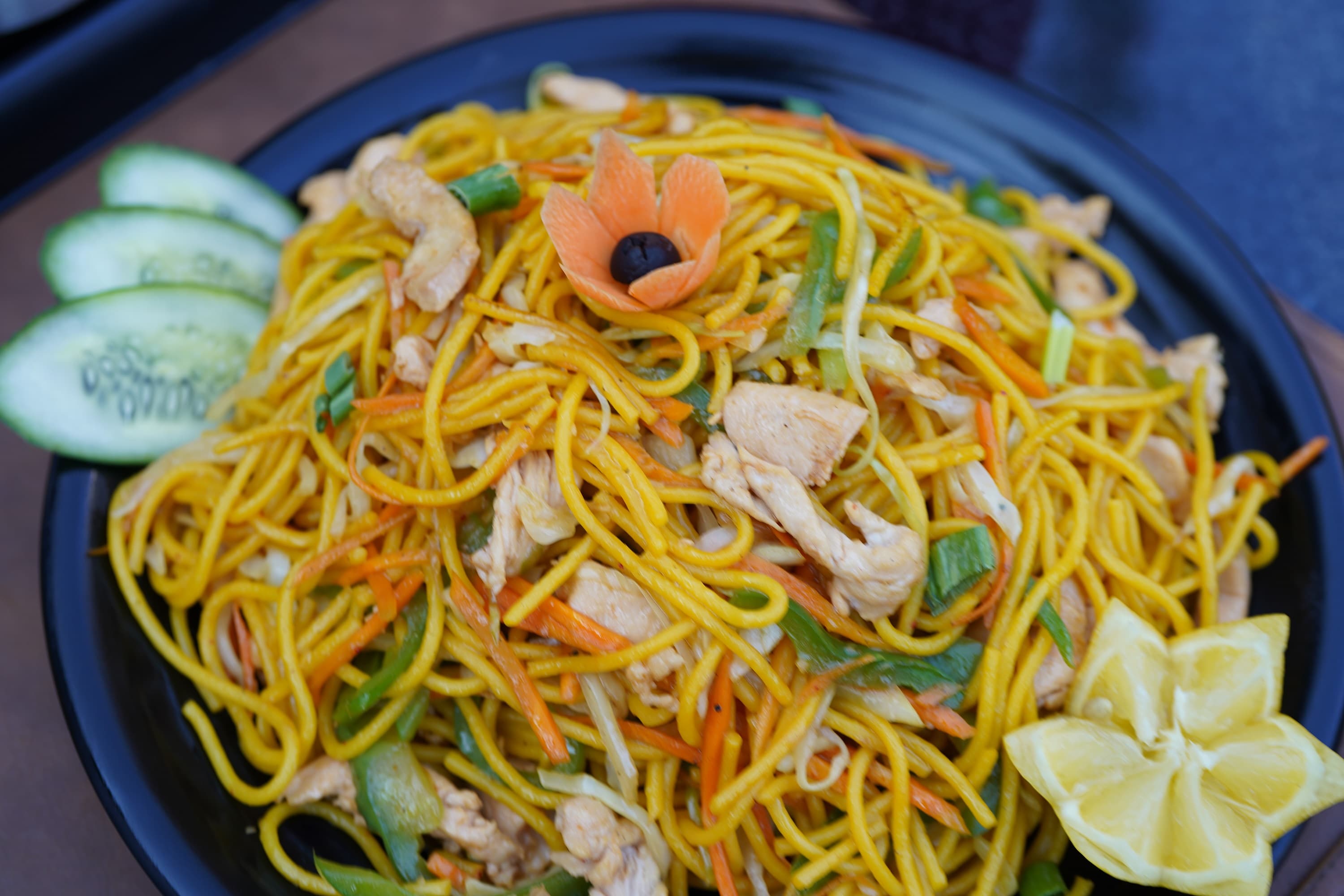 Chicken Chowmian-چکن چاومین